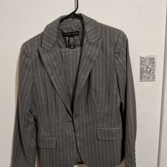 Clothes - Picture 7 of 8